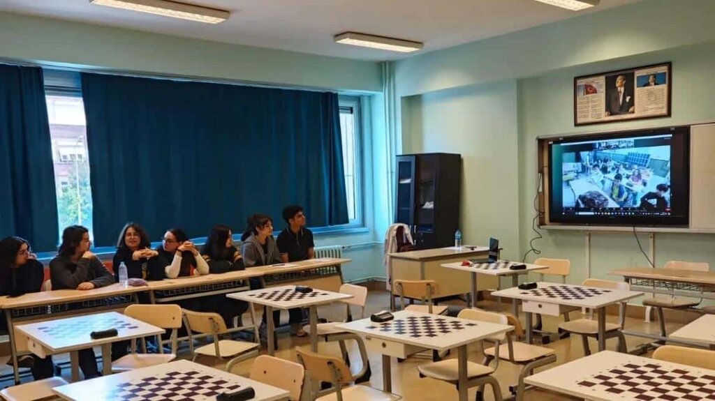 Lyceum Bahçelievler Cumhuriyet Anatolian High School, Istanbul, photo