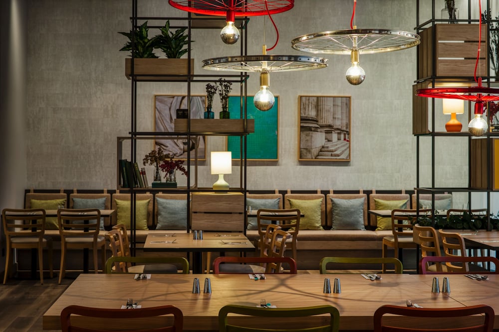 Фото IntercityHotel Duisburg