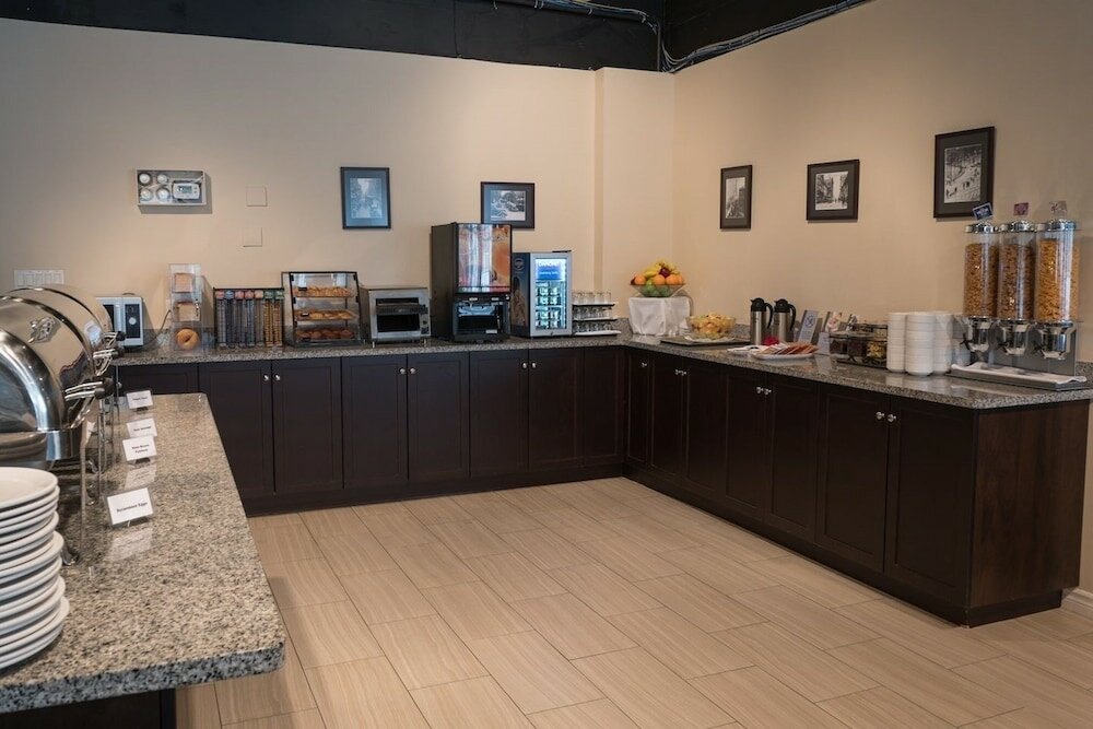 Фото The Roehampton Hotel