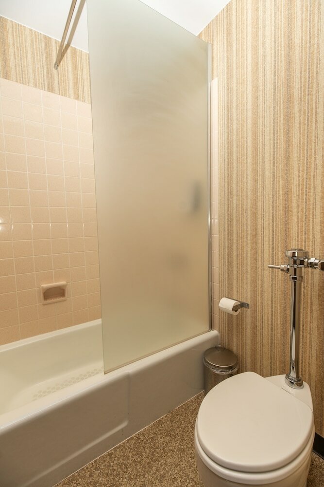 Фото Konvin Hotel by Reykjavik Keflavik Airport