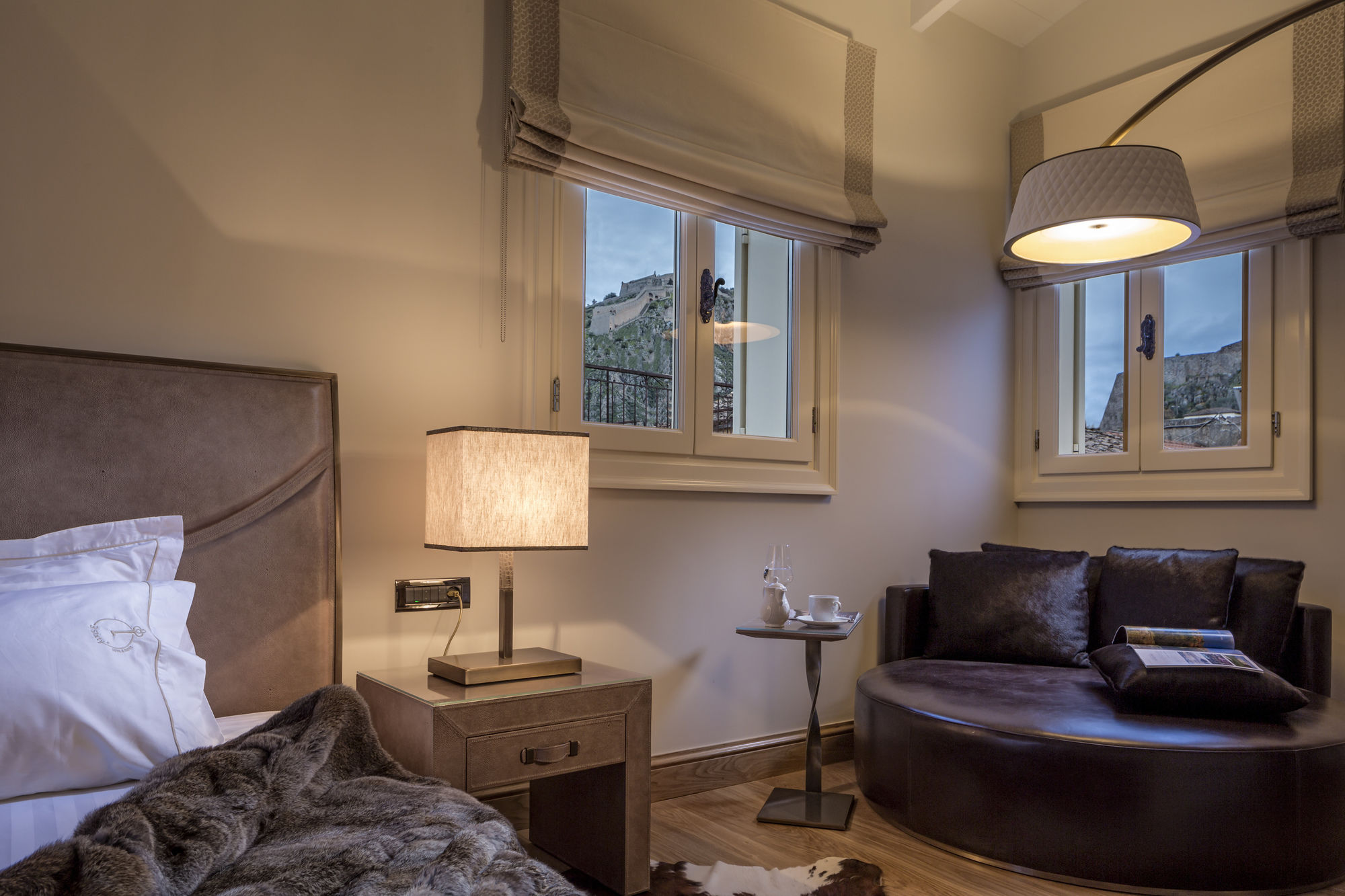 Фото 3Sixty Hotel & Suites