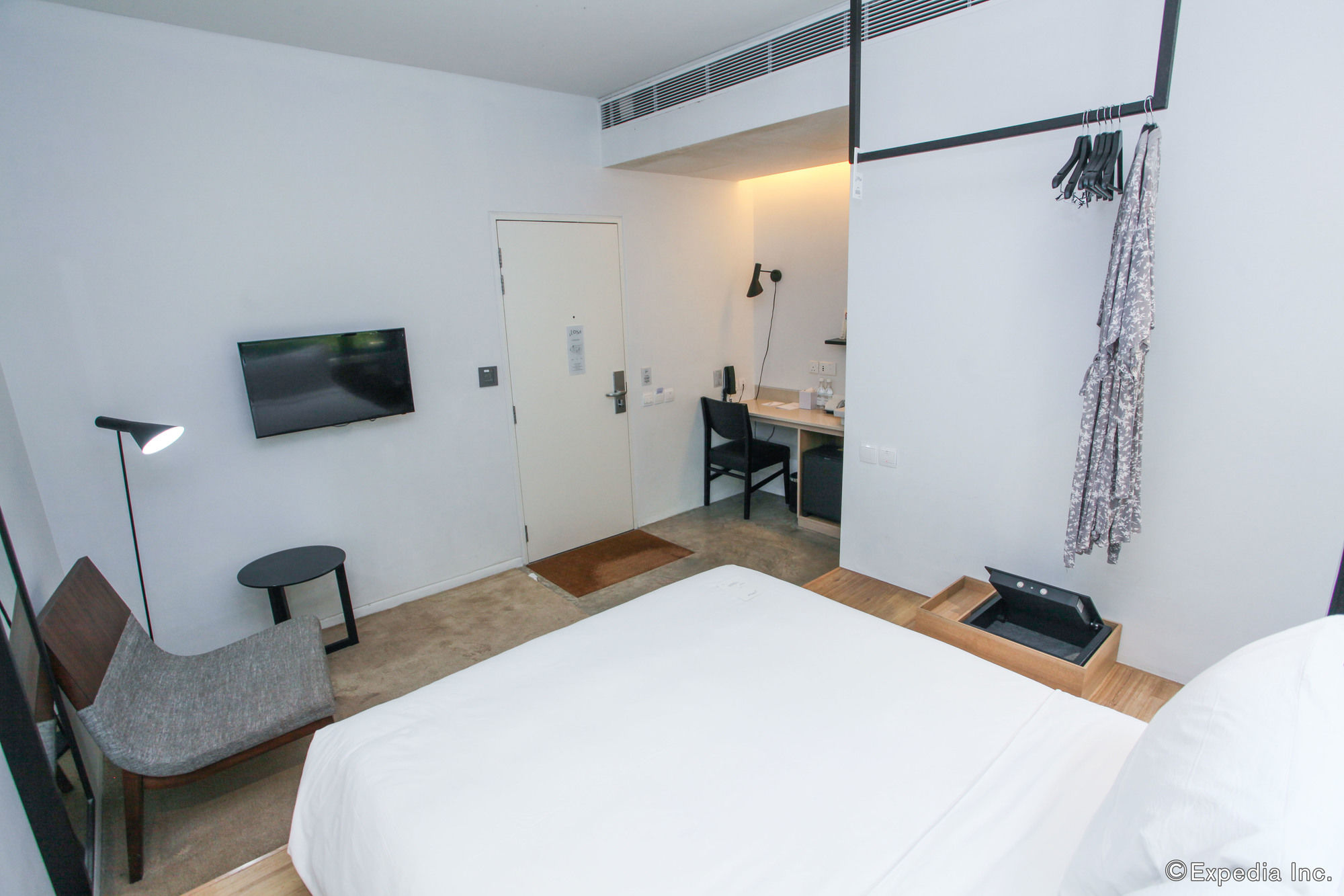 Фото Lloyd's Inn