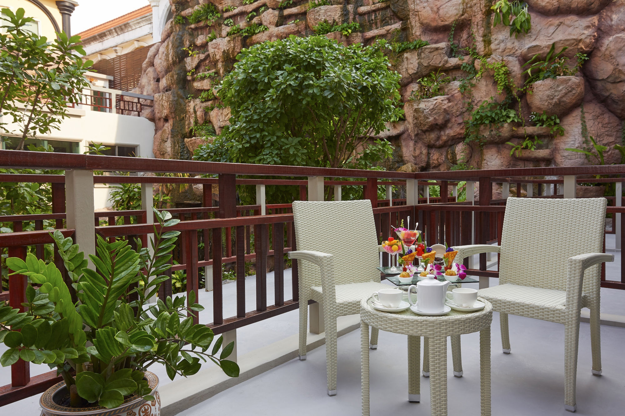 Фото The Agate Pattaya Boutique Resort