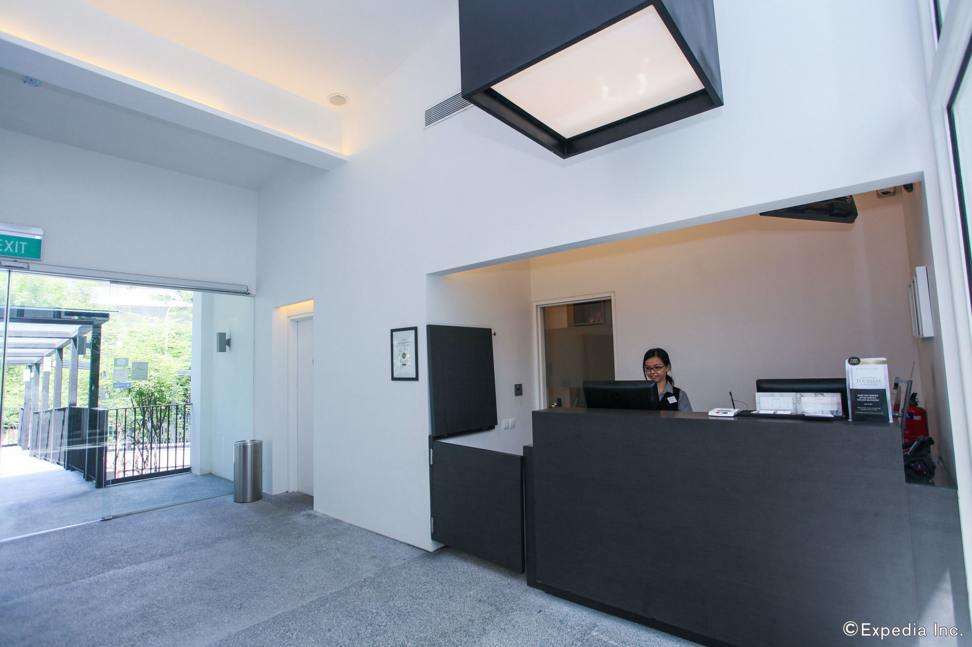 Фото Lloyd's Inn