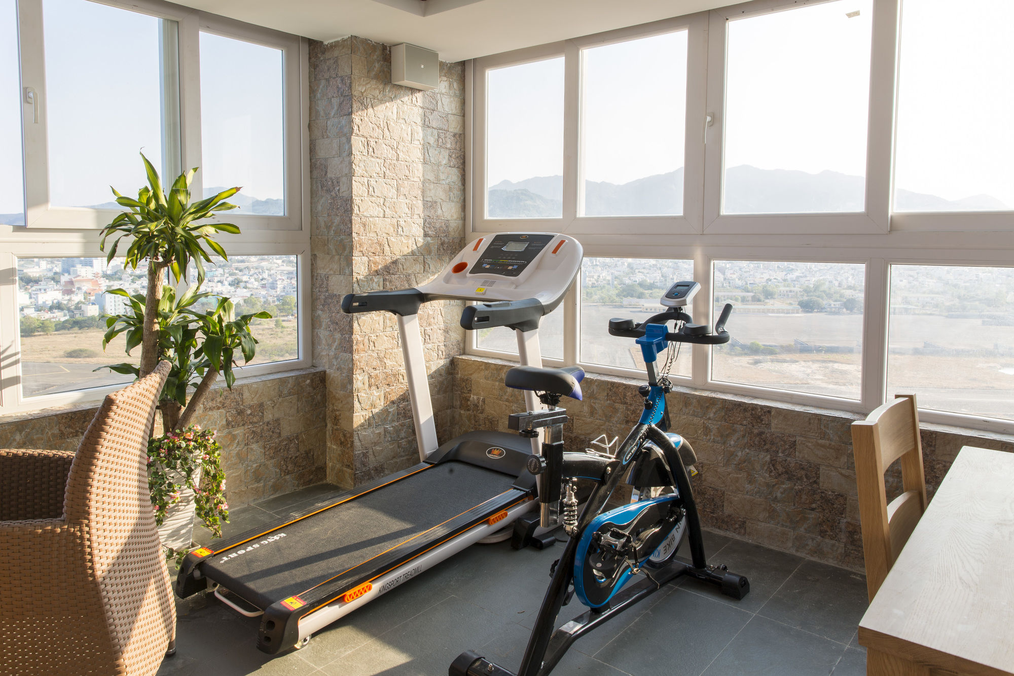 Фото Balcony Nha Trang Hotel