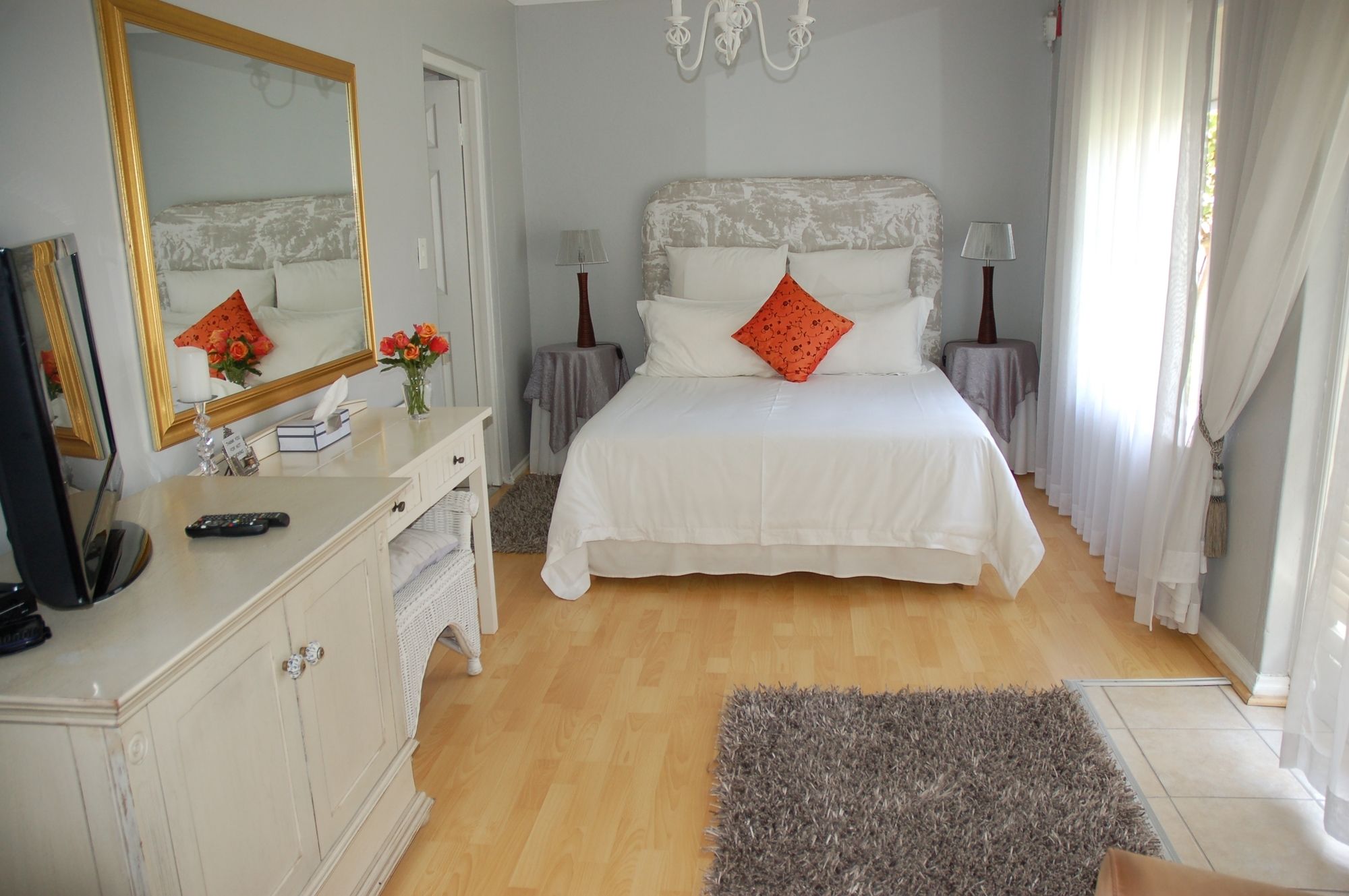 Фото The Apartments