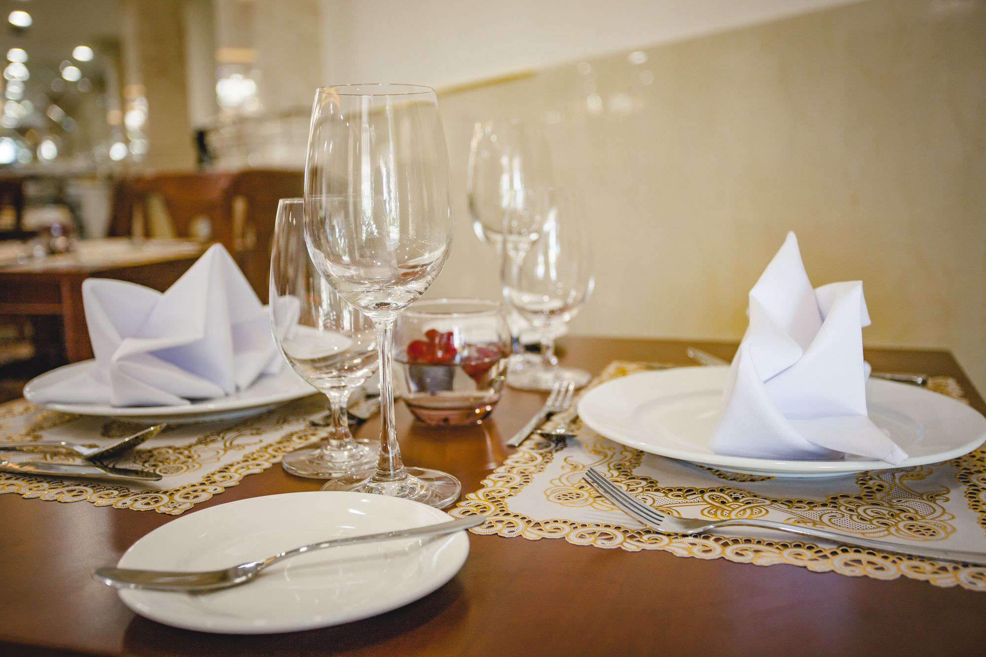 Фото Pariat River Front Hotel