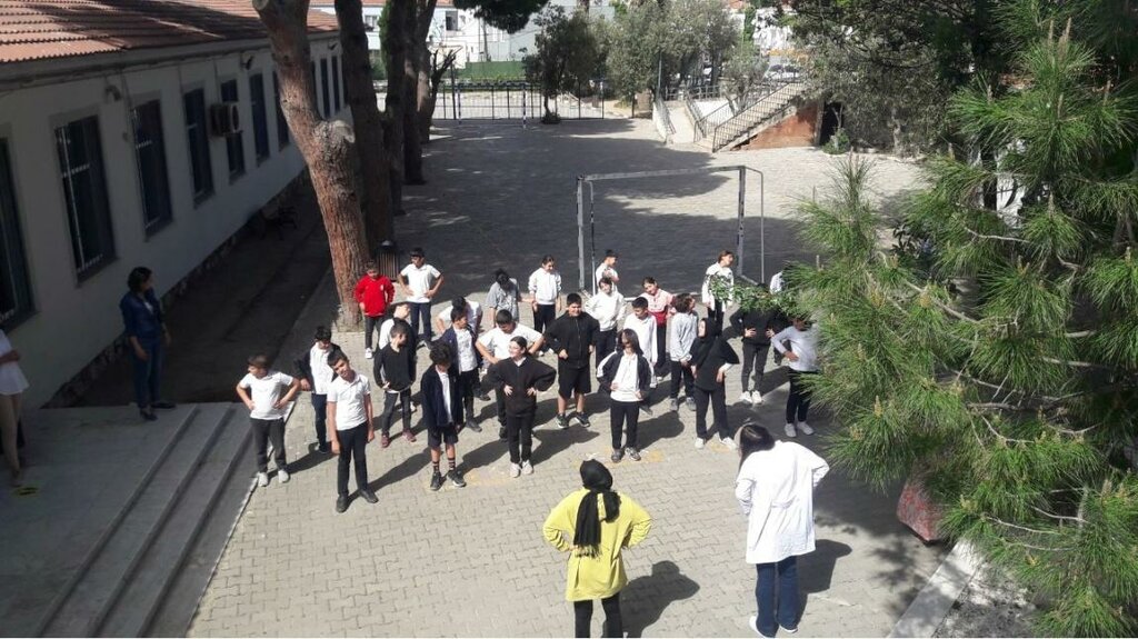 School Cesme Imam Hatip Secondary School, Cesme, photo