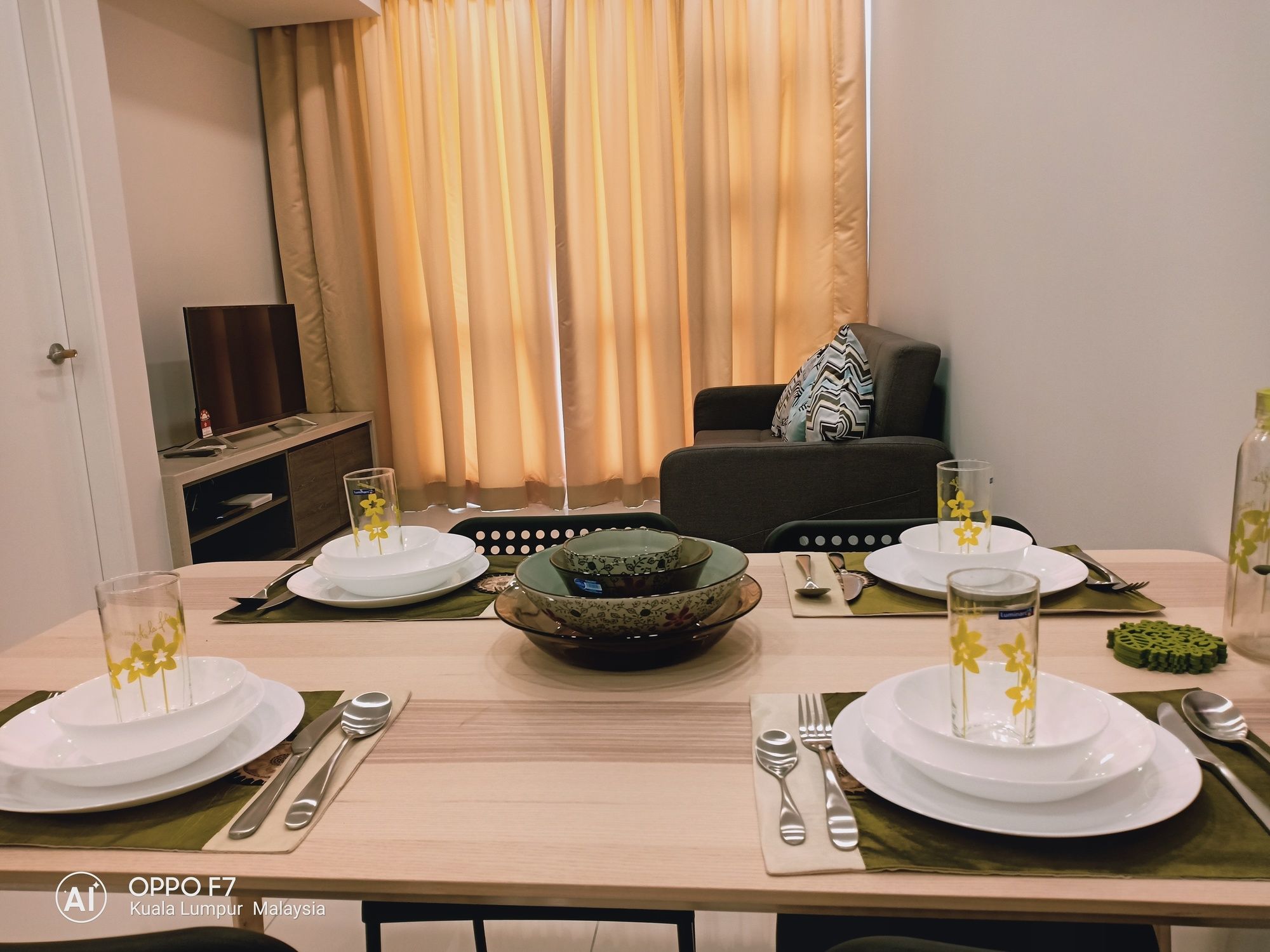 Фото Robertson Suites Z