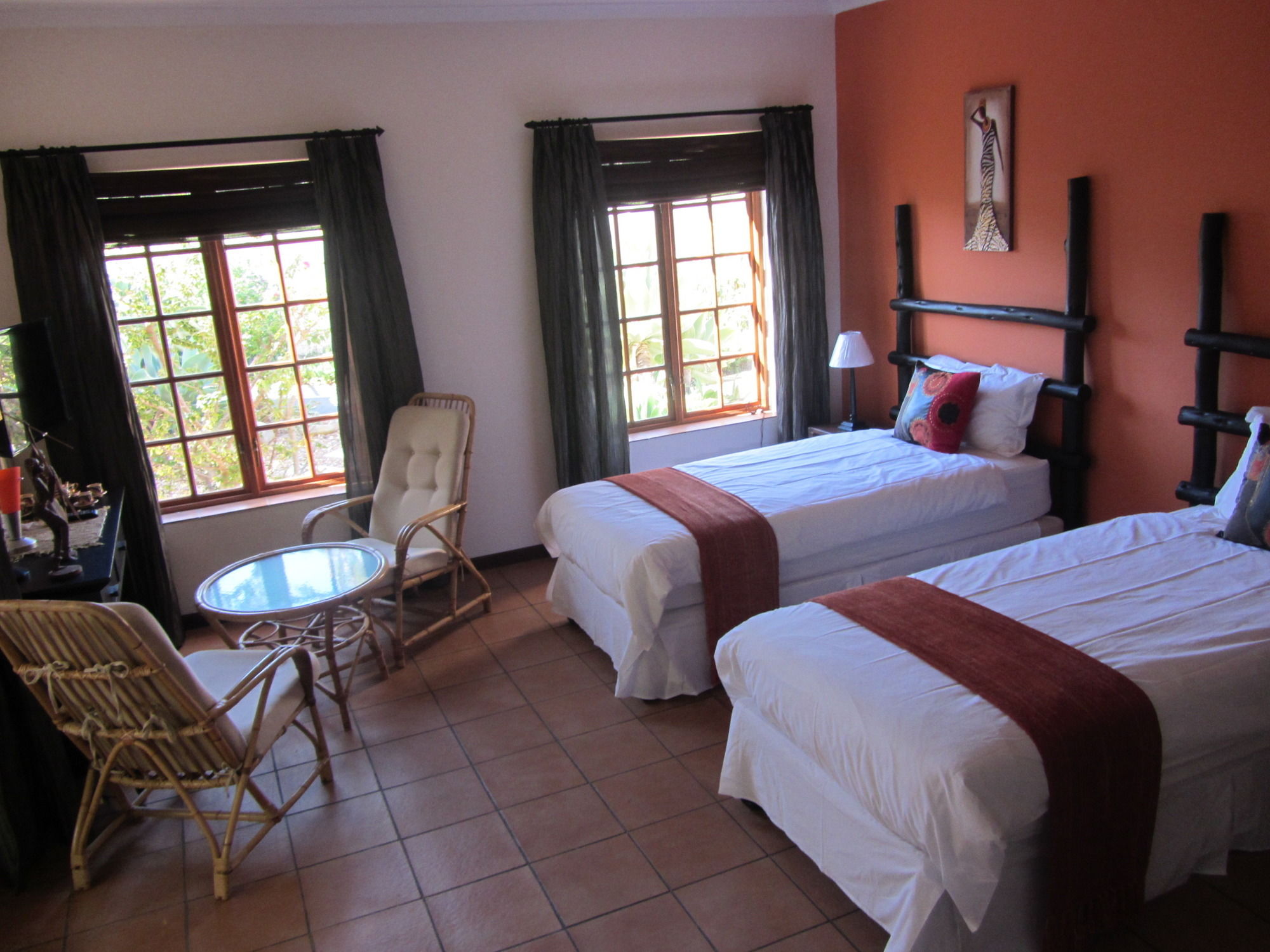 Фото отеля 2