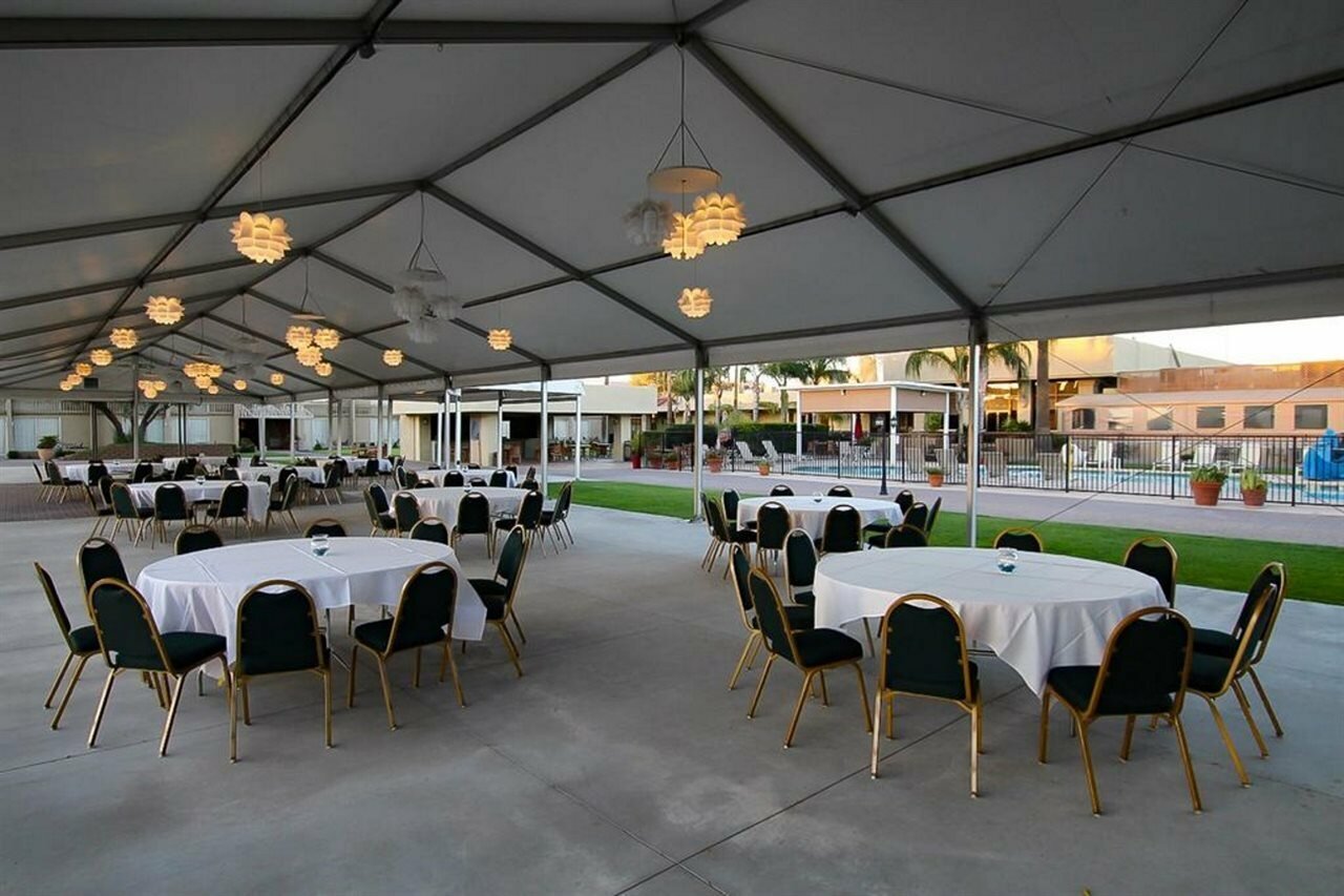 Фото Ramada by Wyndham Tucson