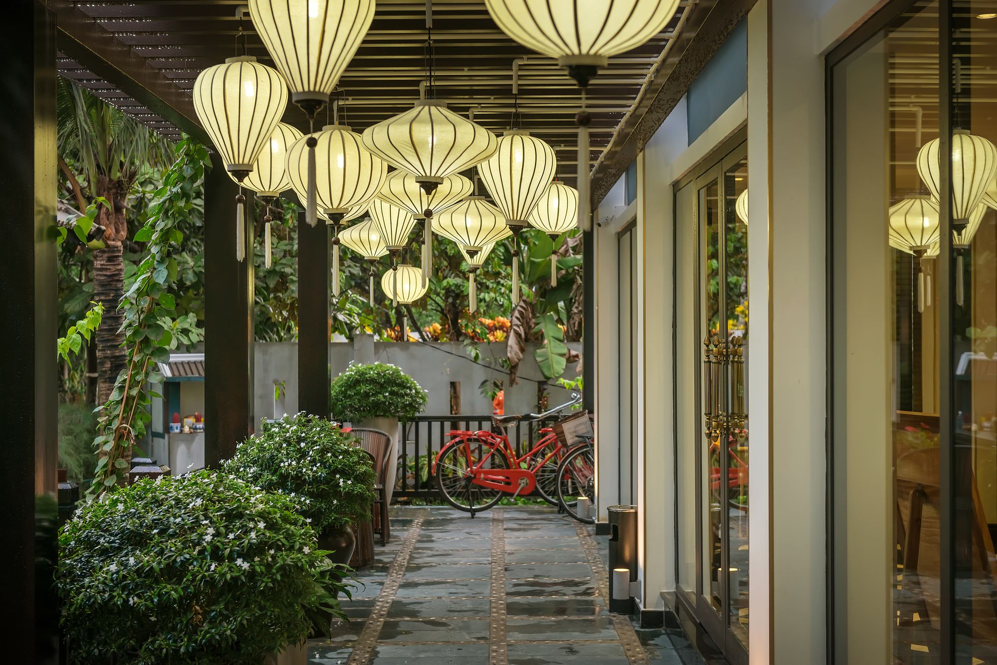 Фото Aira Boutique Hoi An Hotel & Villa