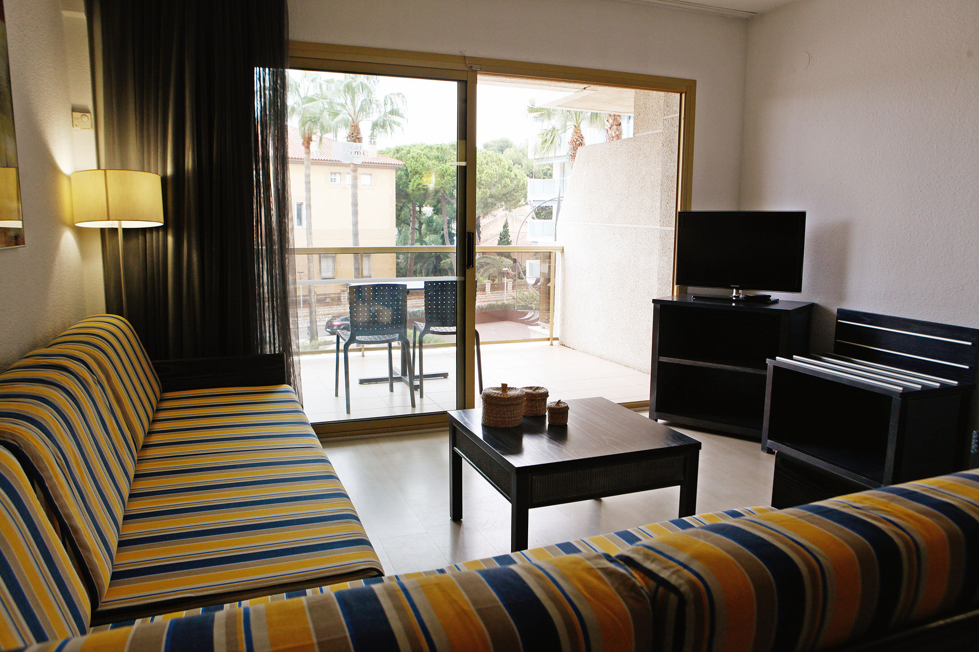 Фото Acacias Apartamentos Salou