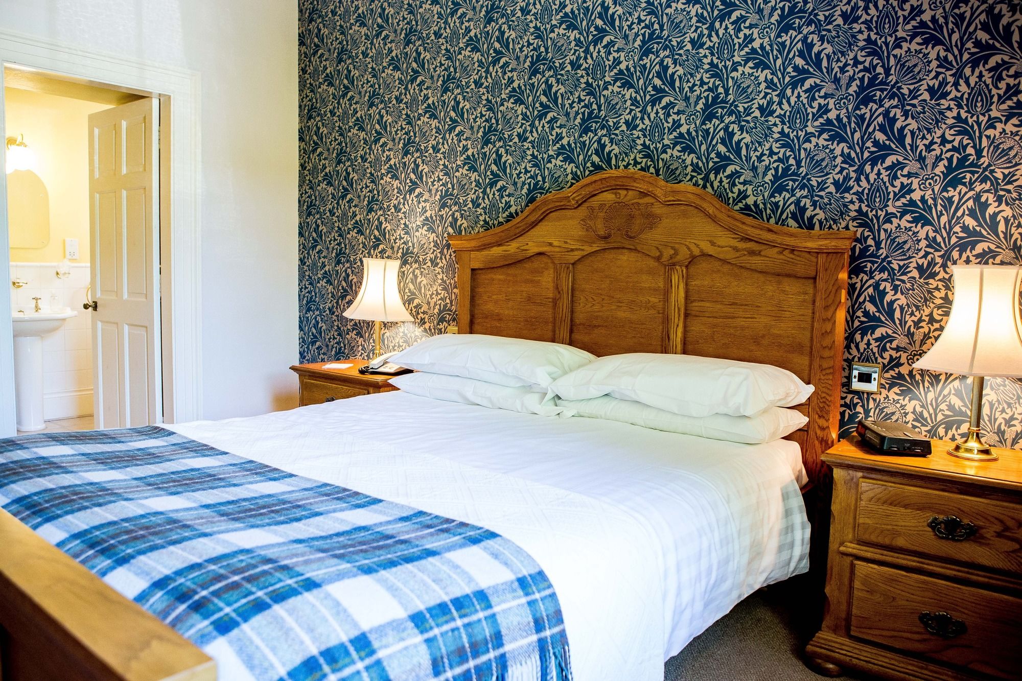 Фото Cornhill Castle Hotel