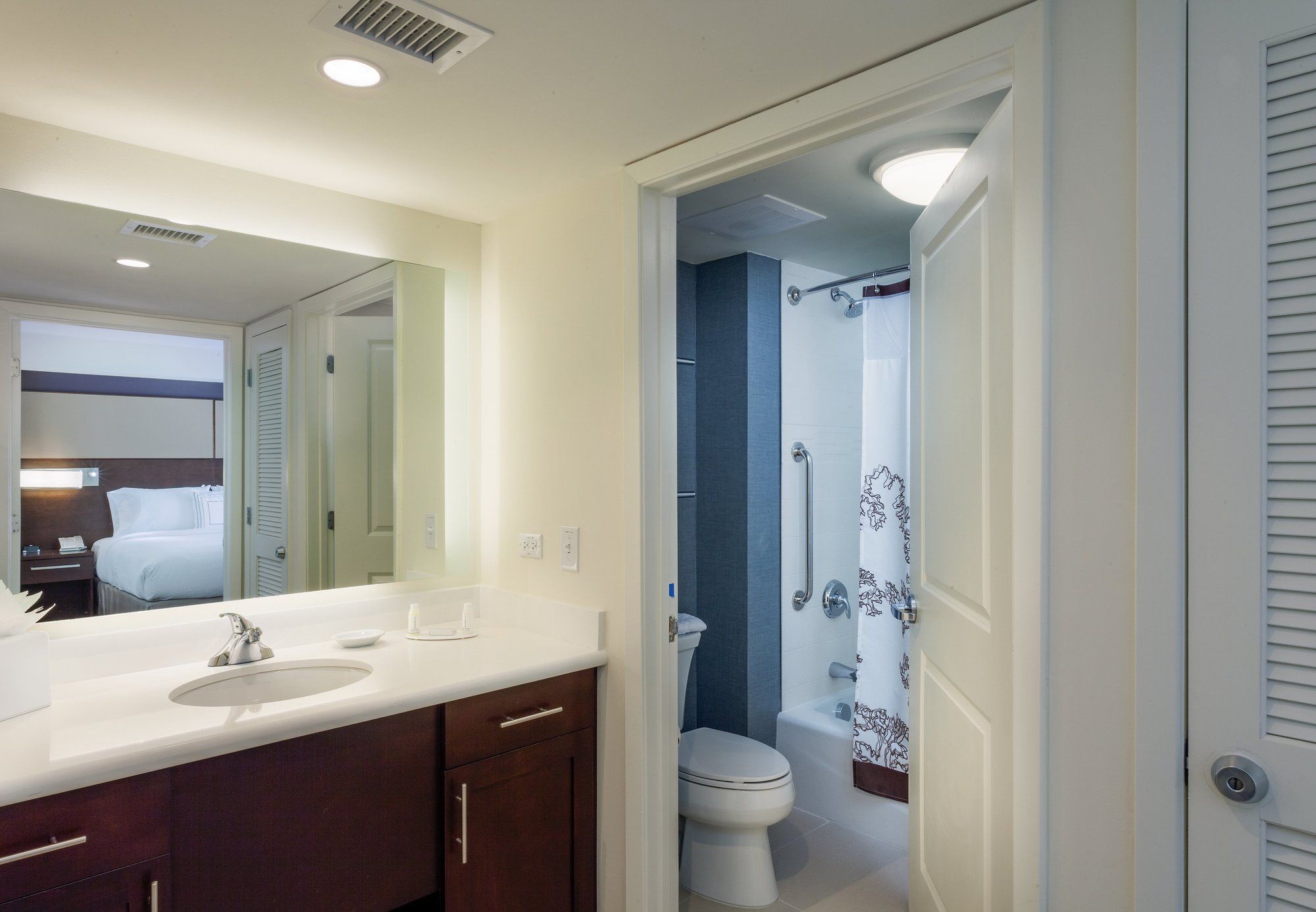 Фото Residence Inn Austin Lake Travis/River Place