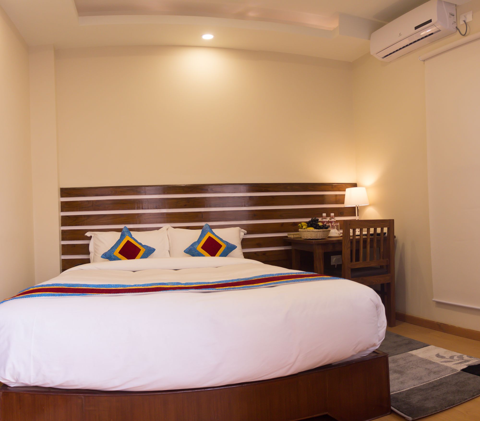 Фото Truly Asia Boutique Hotel