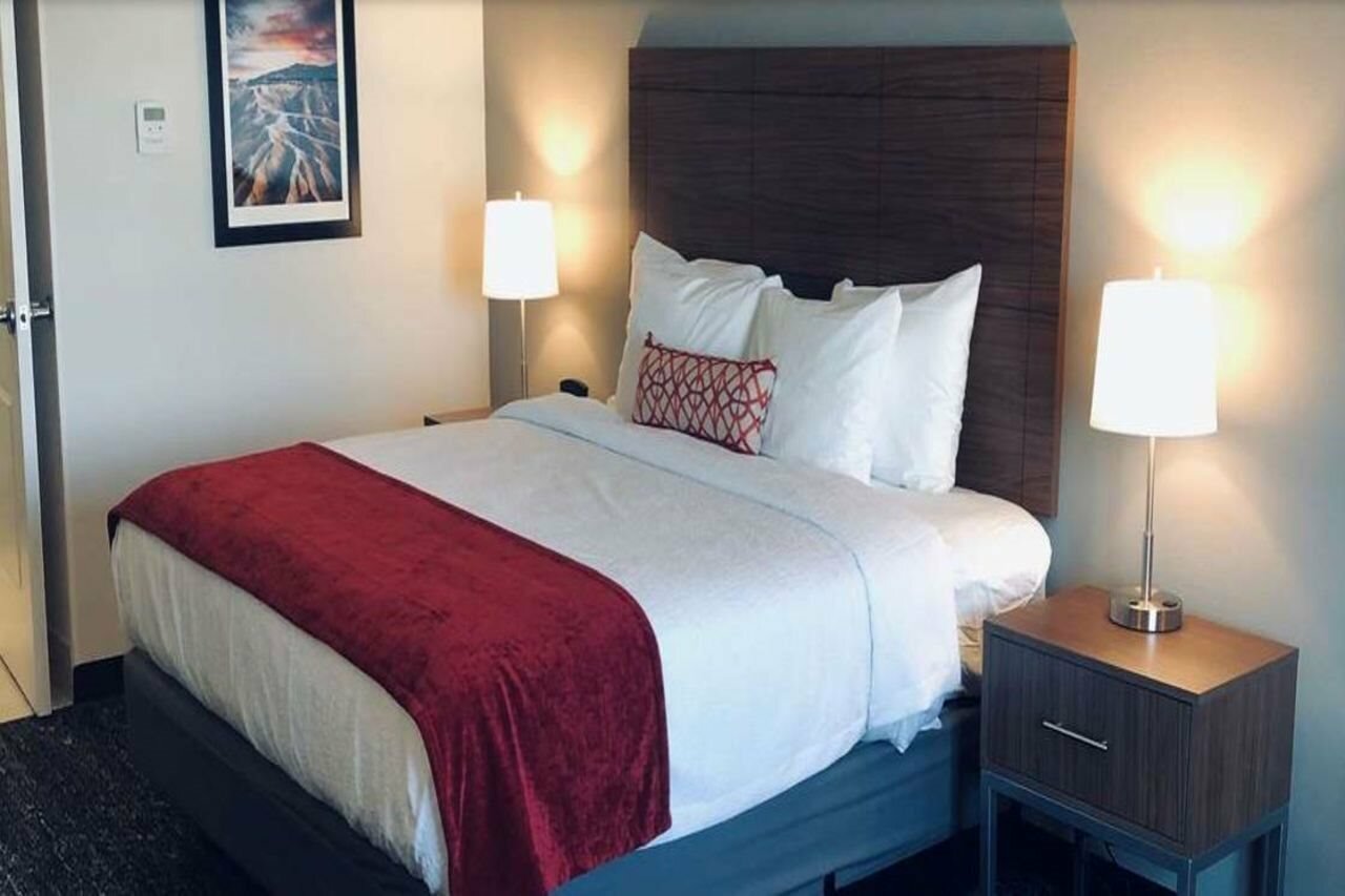 Фото Best Western Plus Desert View Inn & Suites