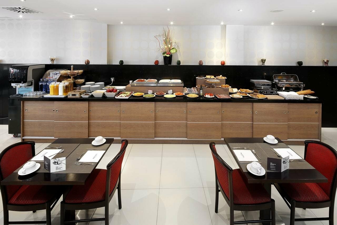 Фото Hotel Lugano Barcelona