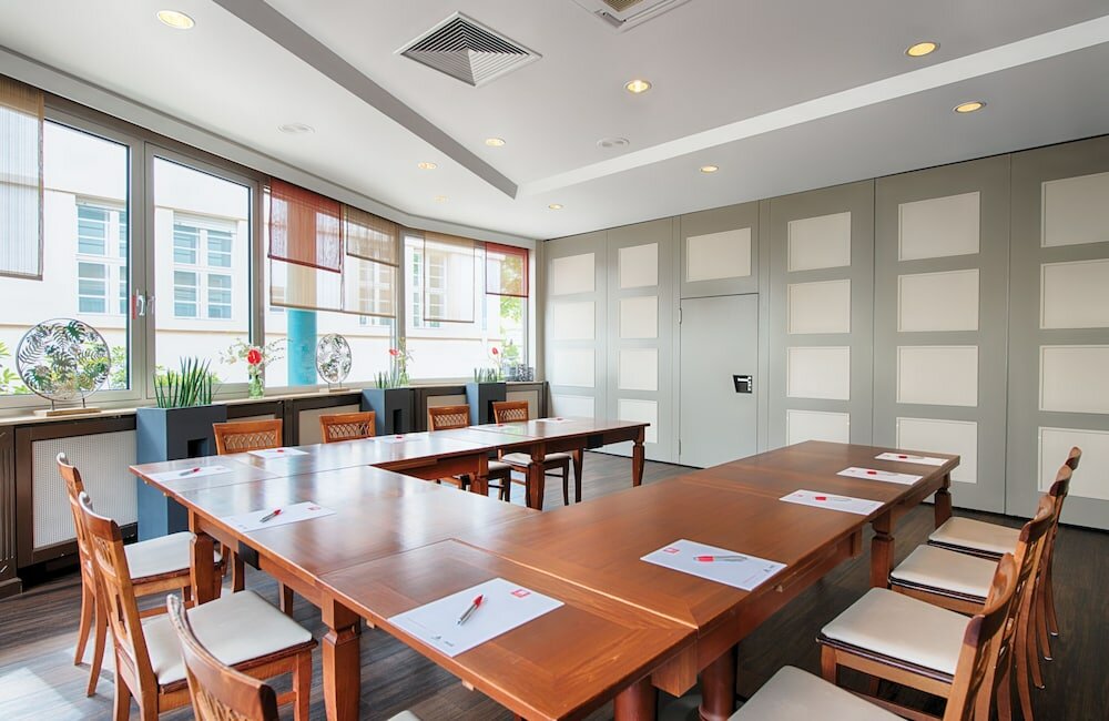 Фото Leonardo Hotel Heidelberg City Center