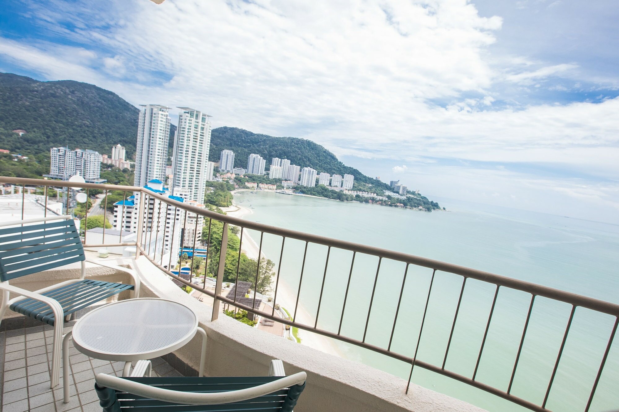 Фото Rainbow Paradise Beach Resort