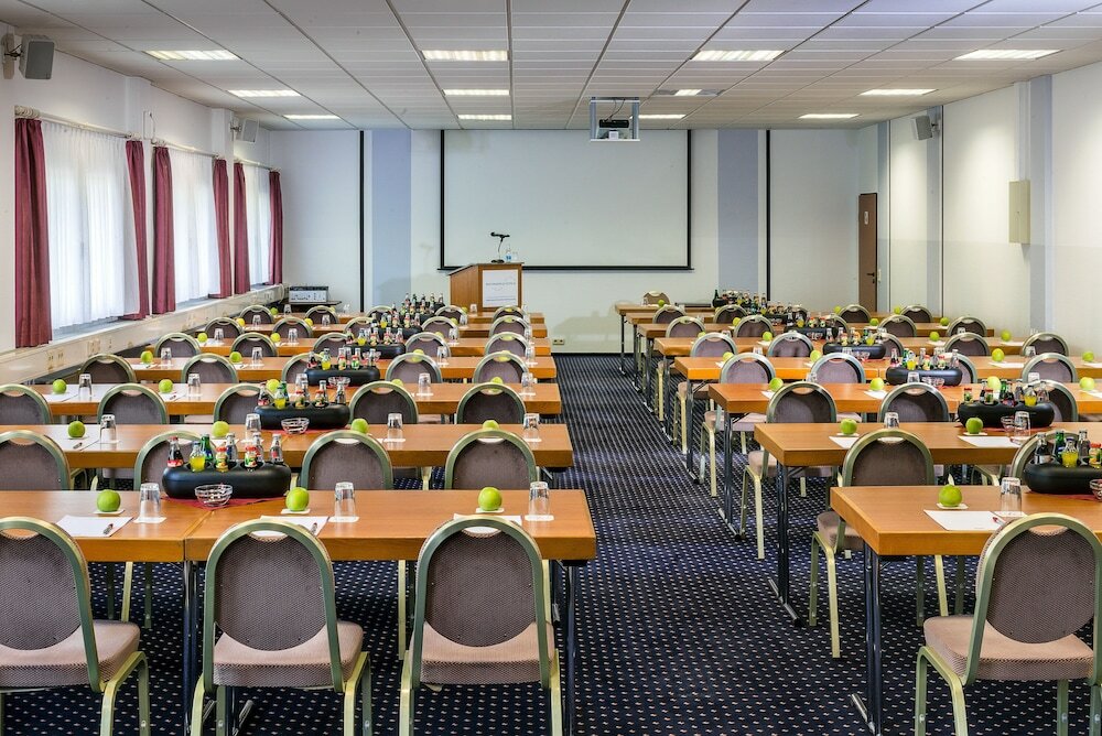 Фото Airport Hotel Erfurt