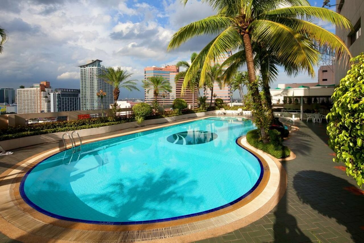 Фото отеля 2