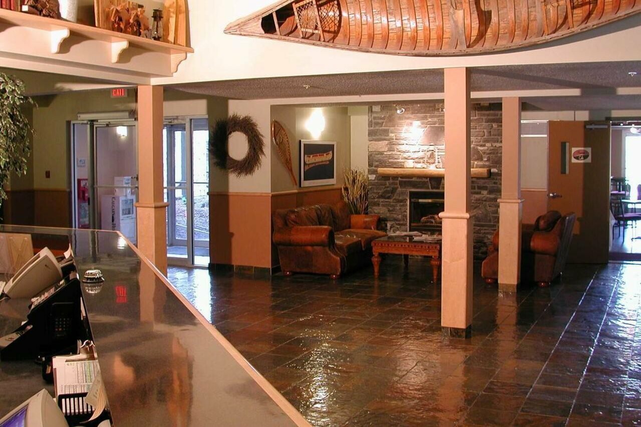 Фото Windtower Lodge and Suites