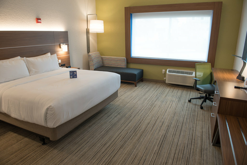 Фото Holiday Inn Express & Suites Mishawaka - South Bend, an Ihg Hotel
