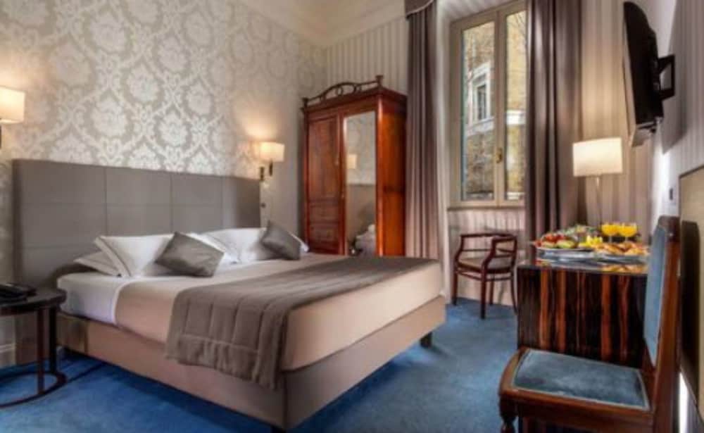 Фото Hotel Alexandra