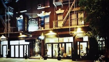 Фото Off Soho Suites Hotel