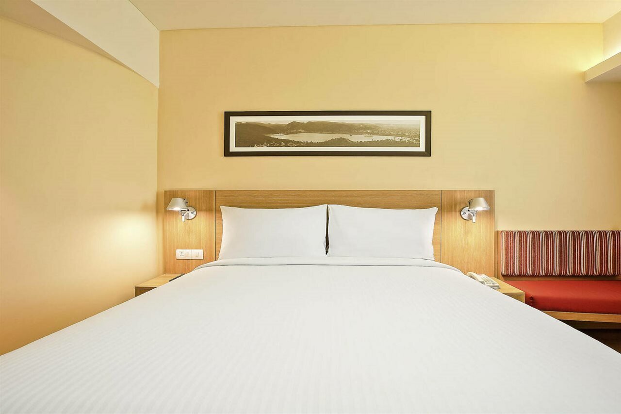 Фото Ibis Pune Viman Nagar Hotel