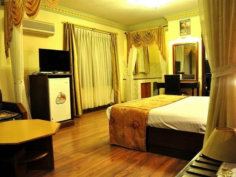 Фото отеля 2