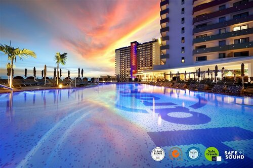 Гостиница Hard Rock Hotel Tenerife на Тенерифе