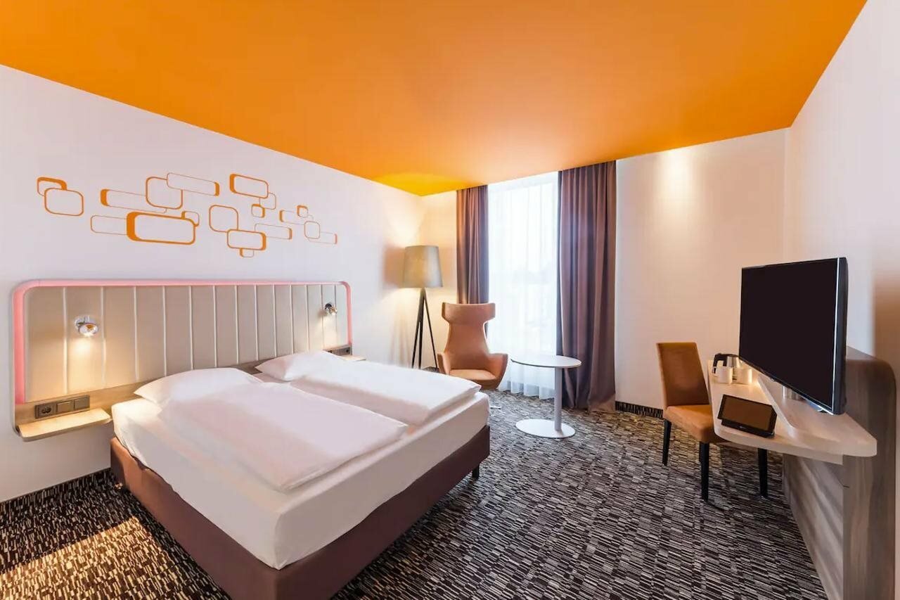 Фото Park Inn by Radisson Neumarkt