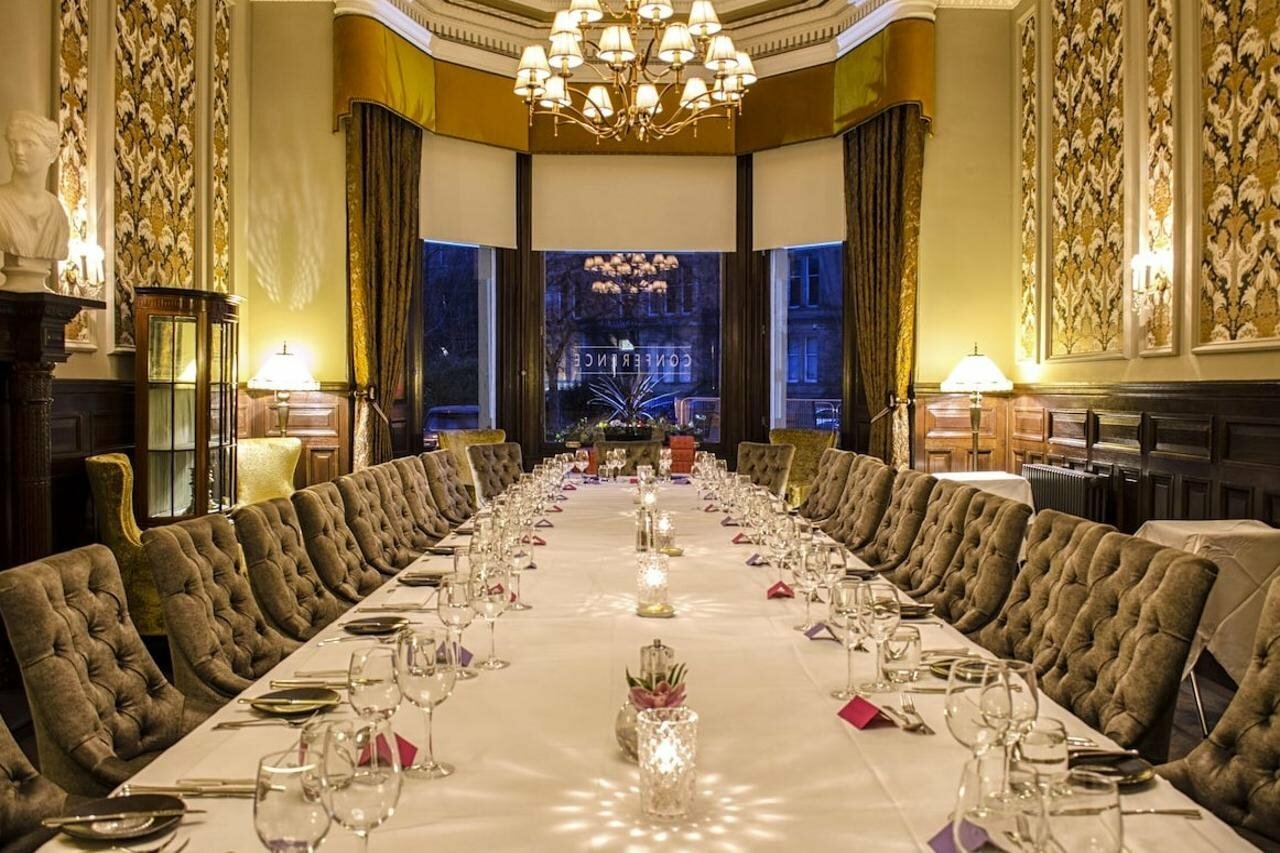 Фото The Bonham Hotel