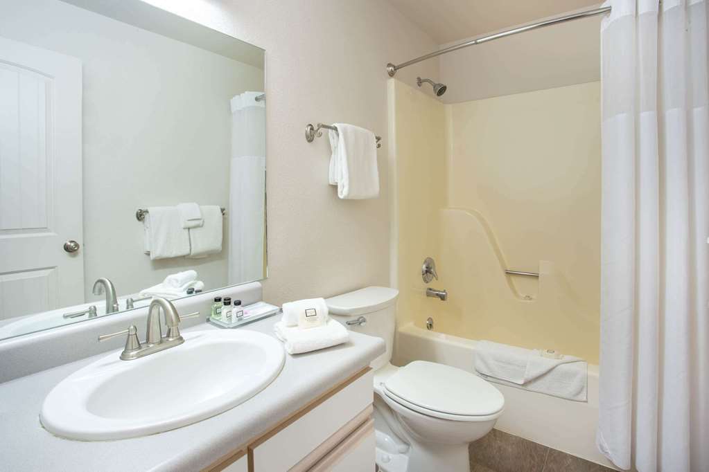 Фото Travelodge by Wyndham Gardiner Yellowstone Park North