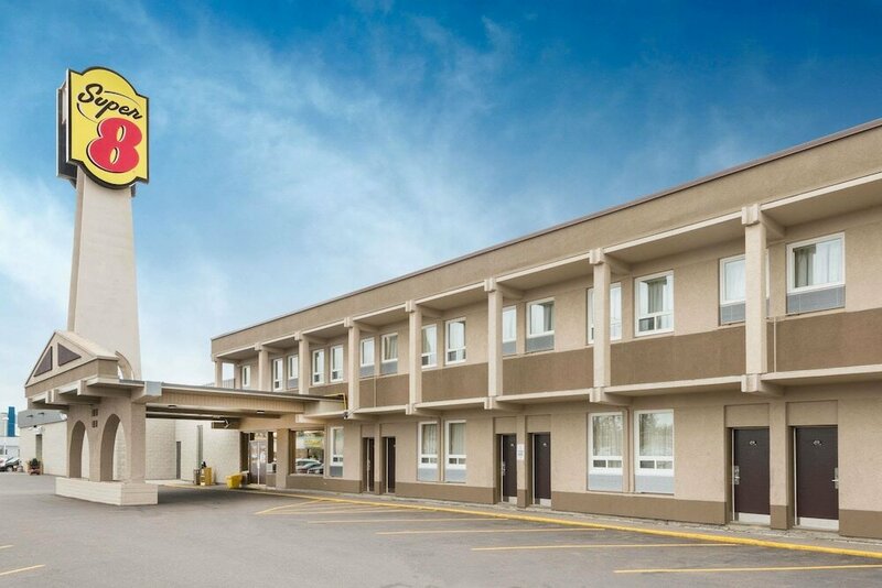 Гостиница Super 8 by Wyndham Thunder Bay в Тандер-Бей