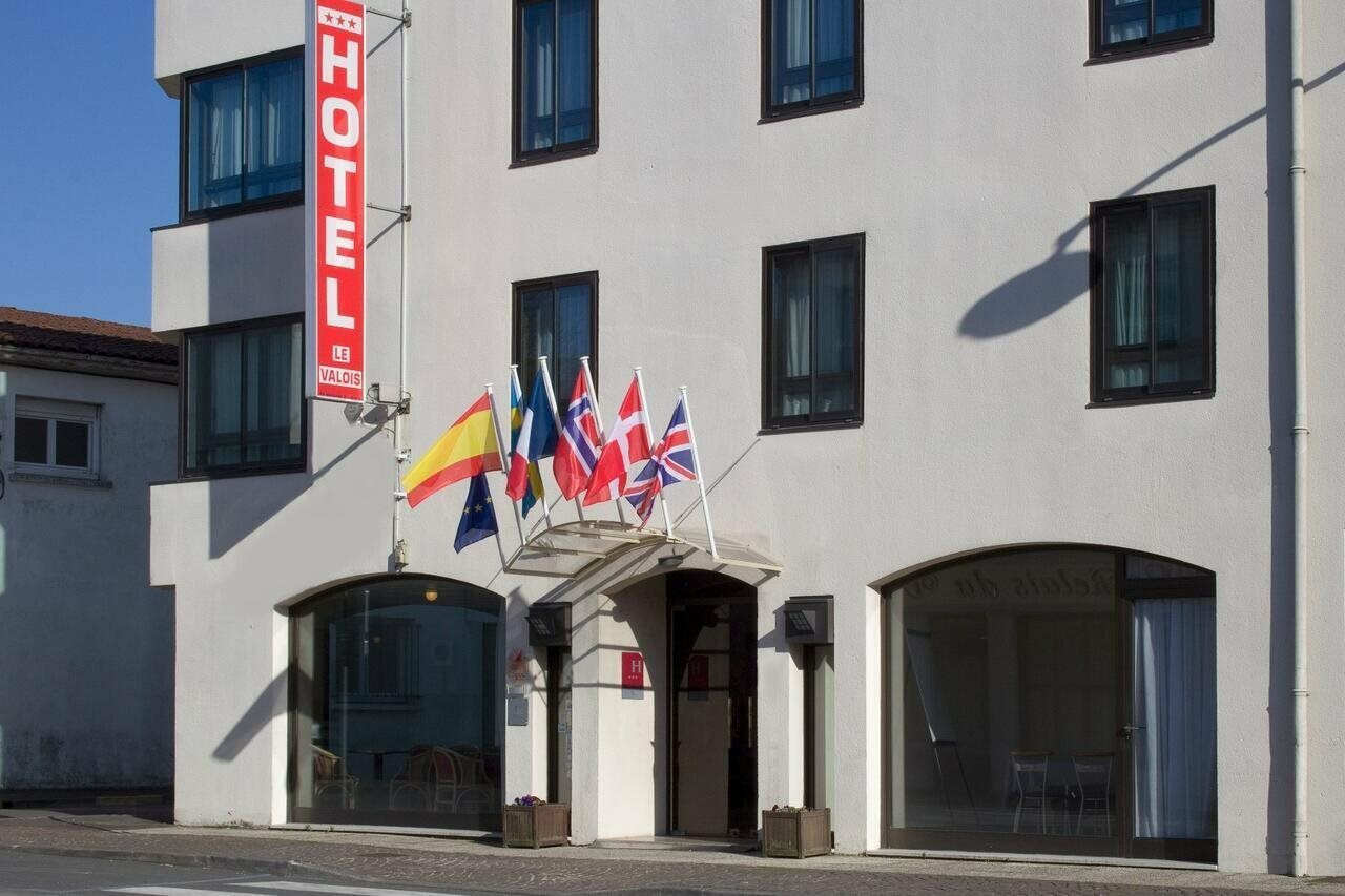 Фото отеля 1