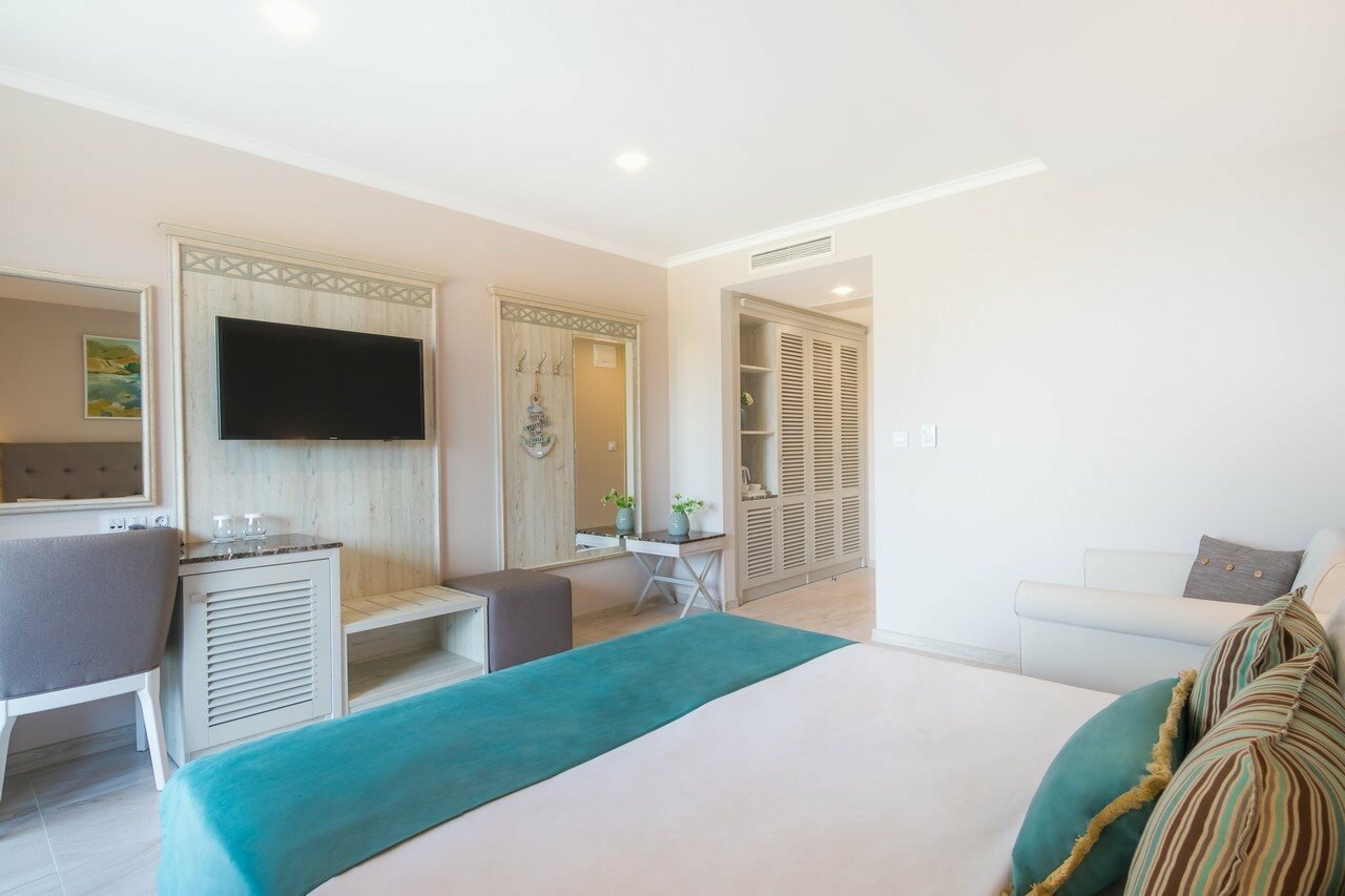 Фото King Maron Wellness Beach Hotel