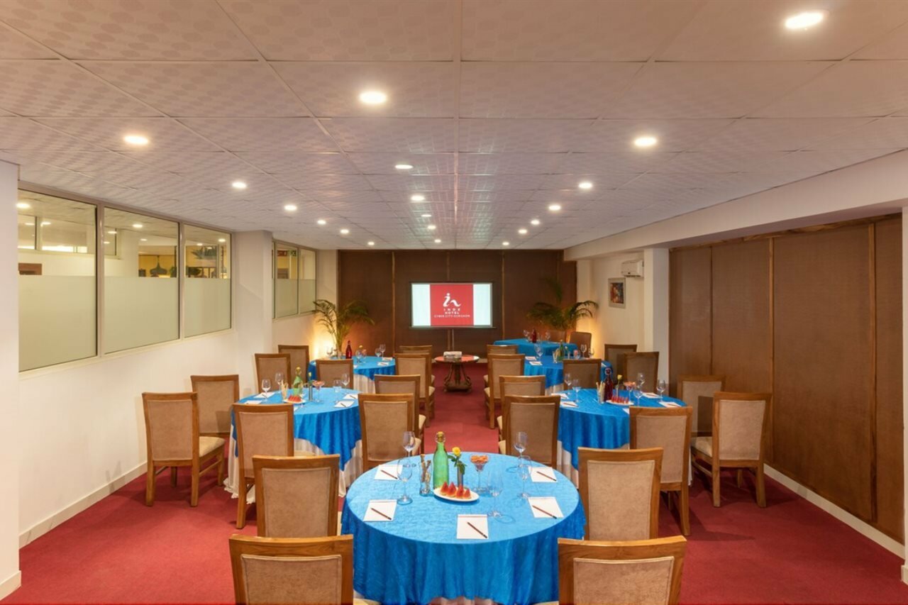 Фото Inde Hotel Cyber City