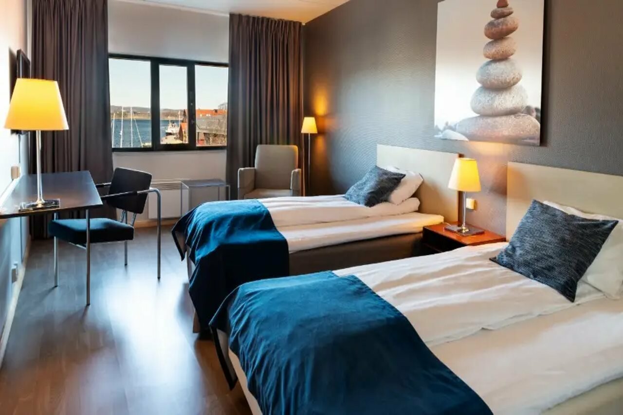 Фото отеля 2