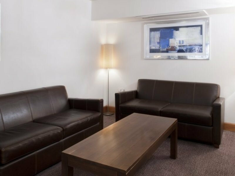 Фото Holiday Inn Manchester-Central Park, an Ihg Hotel