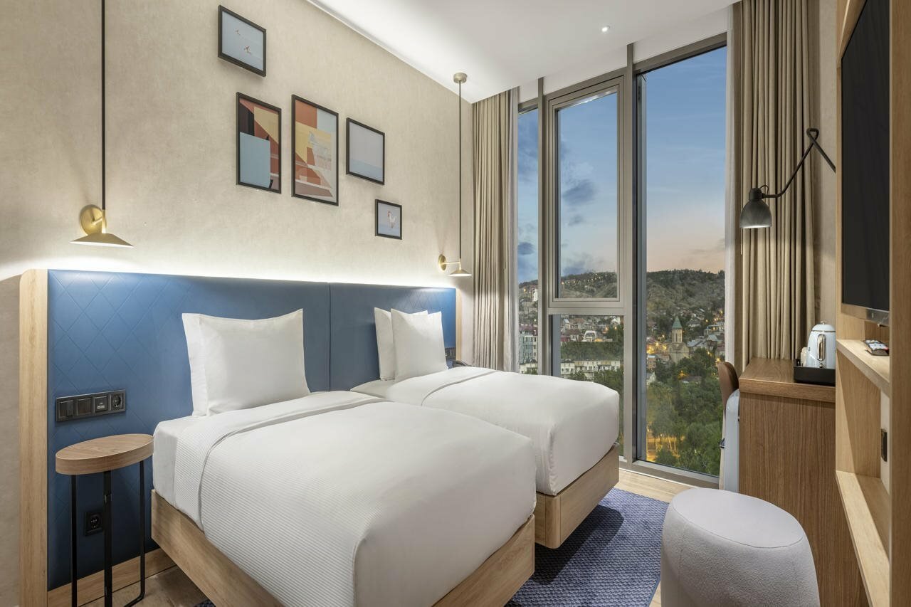 Фото отеля 2