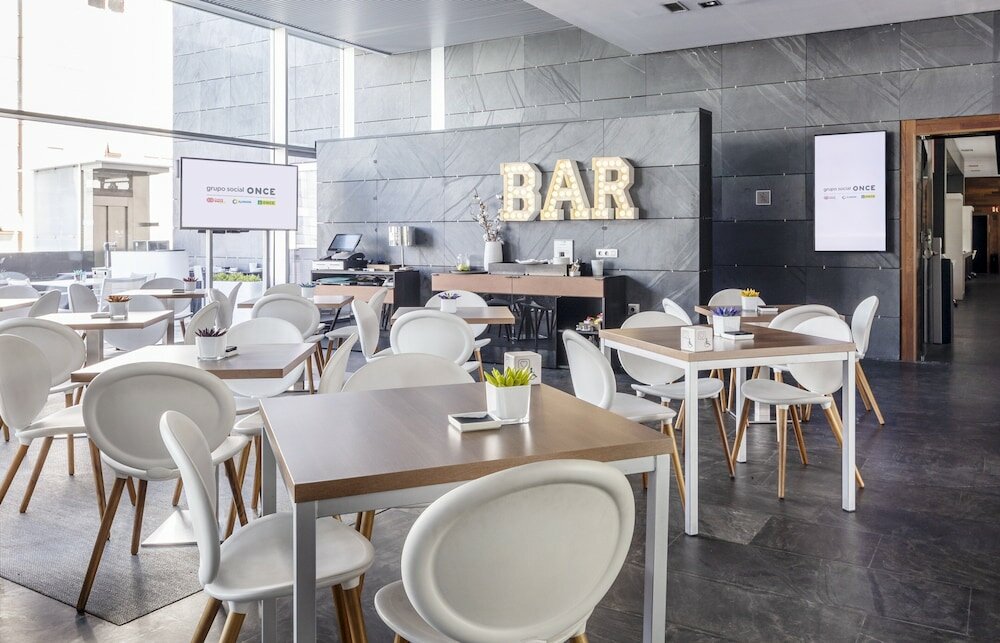 Фото Hotel Ilunion Atrium