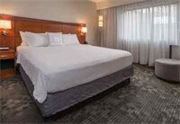 Фото Courtyard Fairfax Fair Oaks