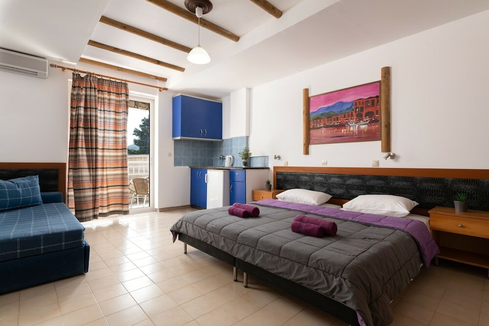 Фото Marietta Hotel & Apartments