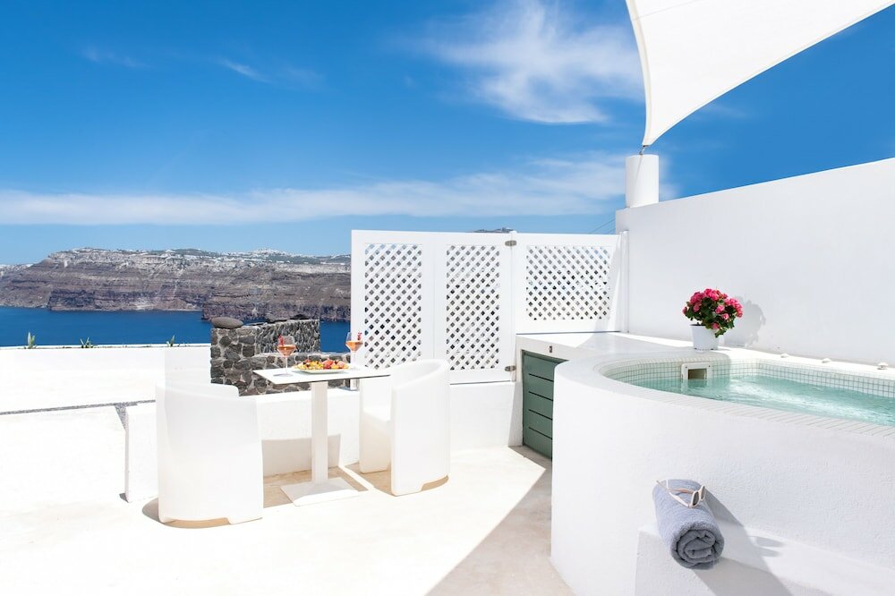 Фото Avant Garde Suites