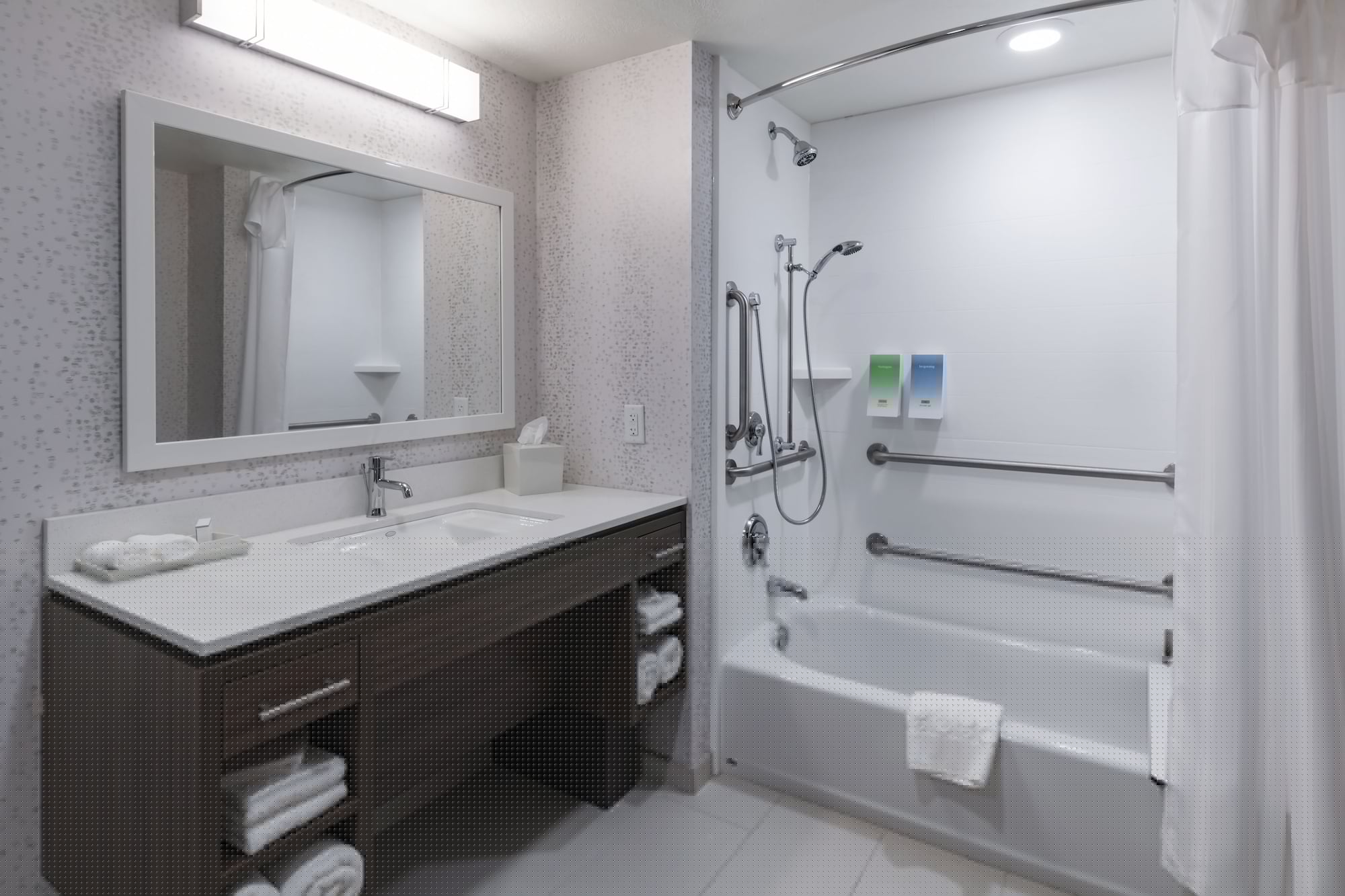 Фото Home2 Suites by Hilton Kingman