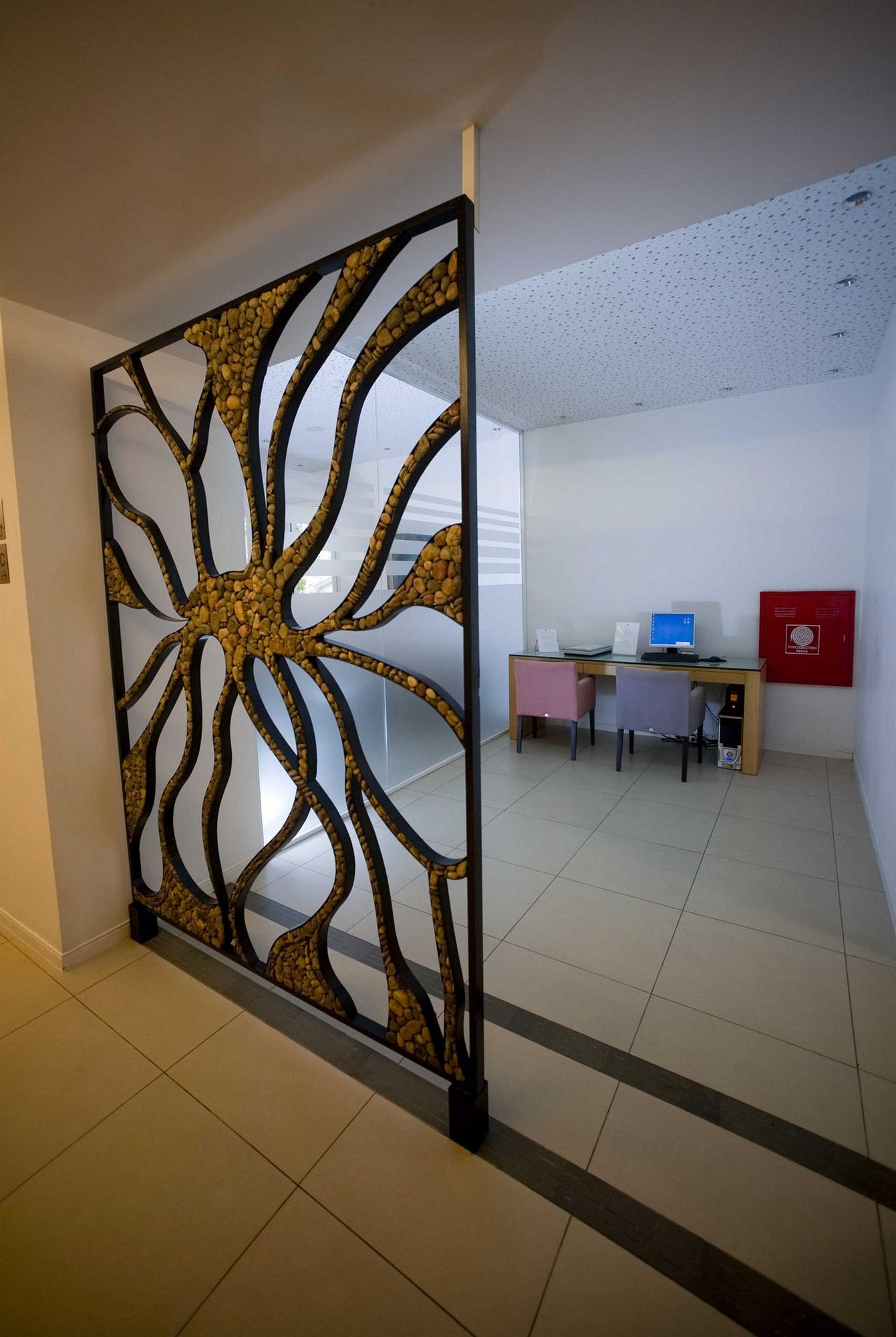 Фото Athinais Hotel