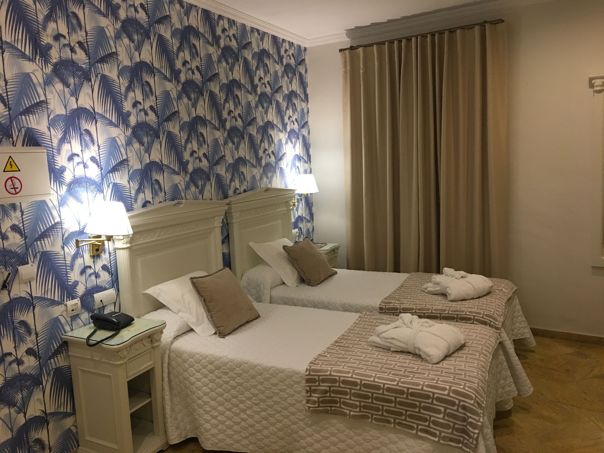 Фото Adriano Hotel